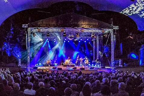 (Bild für) Auf A Wort - Austropop - zum Schließen ins Bild klicken